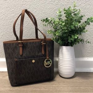 Michael Kors Jet Set Bag